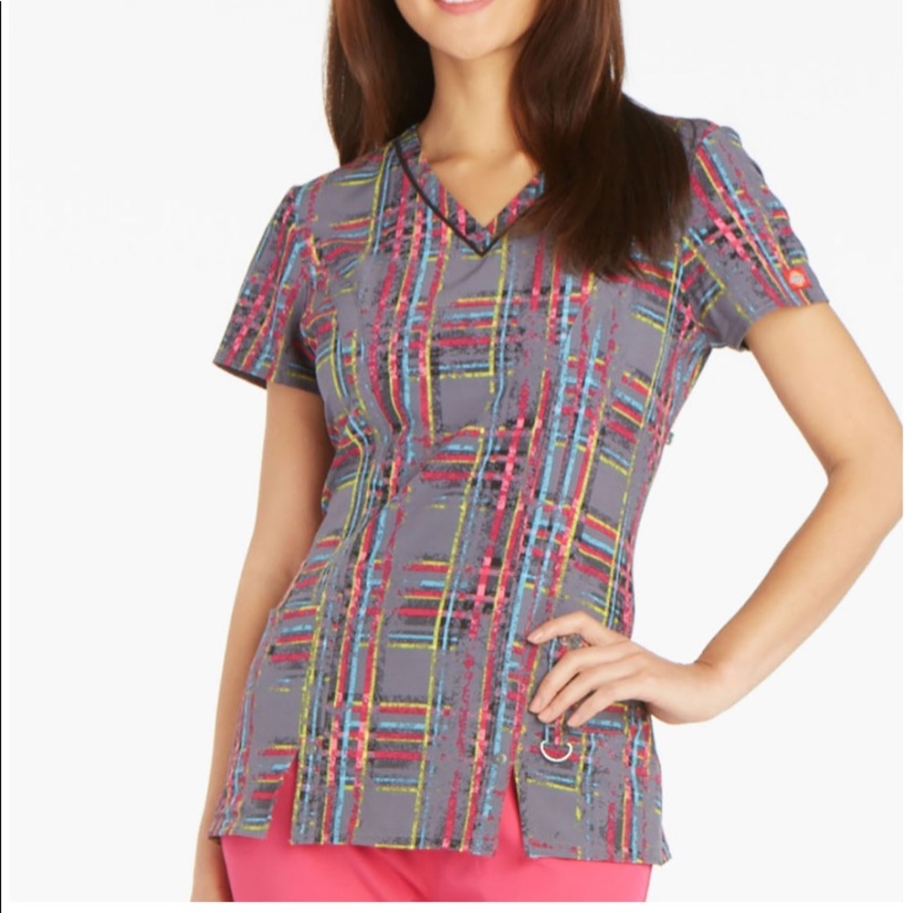 XS distressed Dickies scrub top